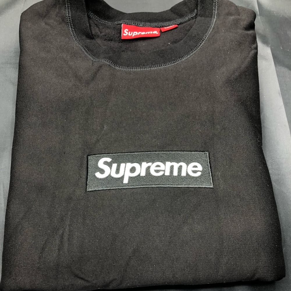 Supreme Box Logo Crewneck 18FW  Size Medium